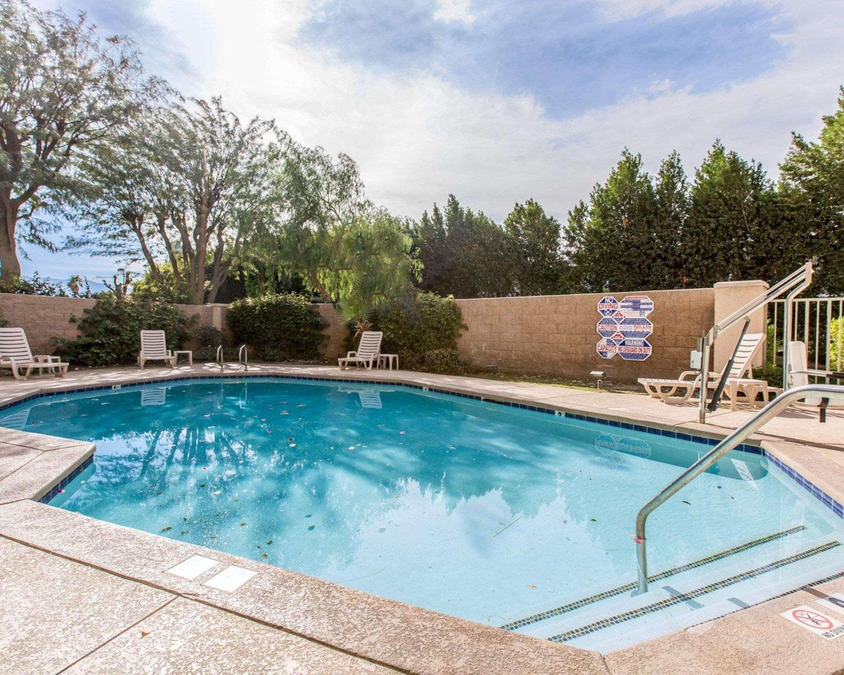 Comfort Suites Palm Desert I-10 Экстерьер фото